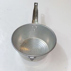VTG, WEAR-AVER ALUMINUM TACU CO TRADE MAR No 913 MIDCENTURY STRAINER COLANDER